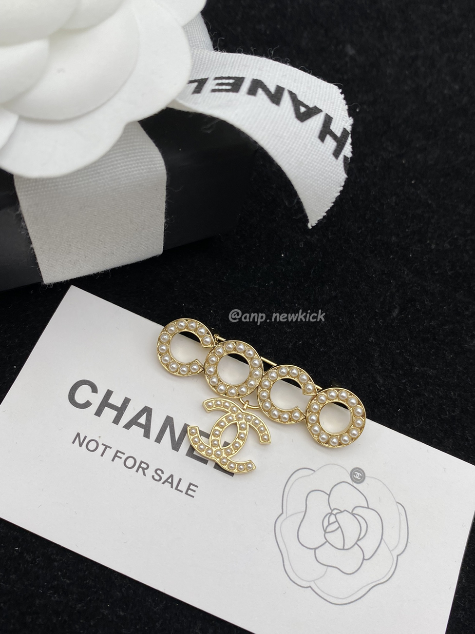 Chanel Glass Pearl Cc Gold Brooch (7) - www.newkick.vip